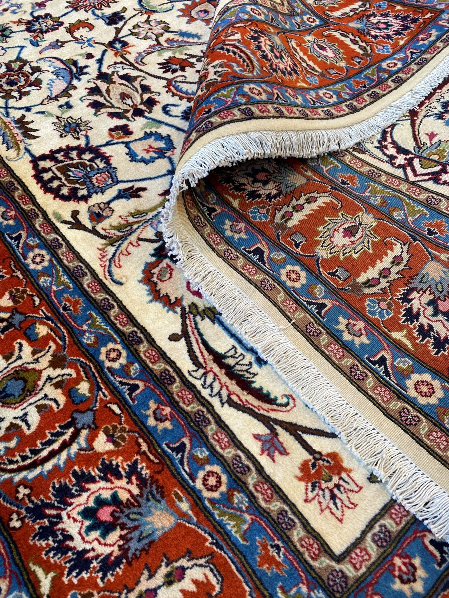 Fine Hand-Knotted Persian Kashmar Carpet