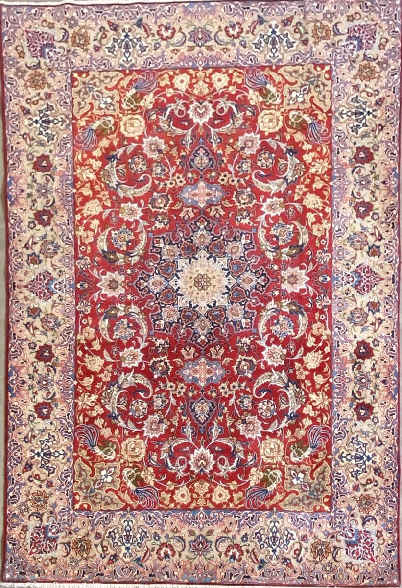 Fine Hand-Knotted Persian Isfahan Carpet