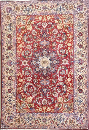 Fine Hand-Knotted Persian Isfahan Carpet