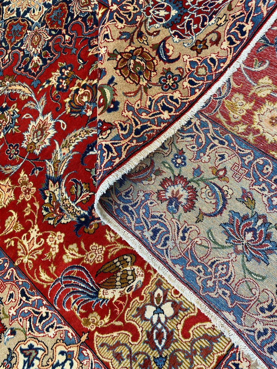 Fine Hand-Knotted Persian Isfahan Carpet