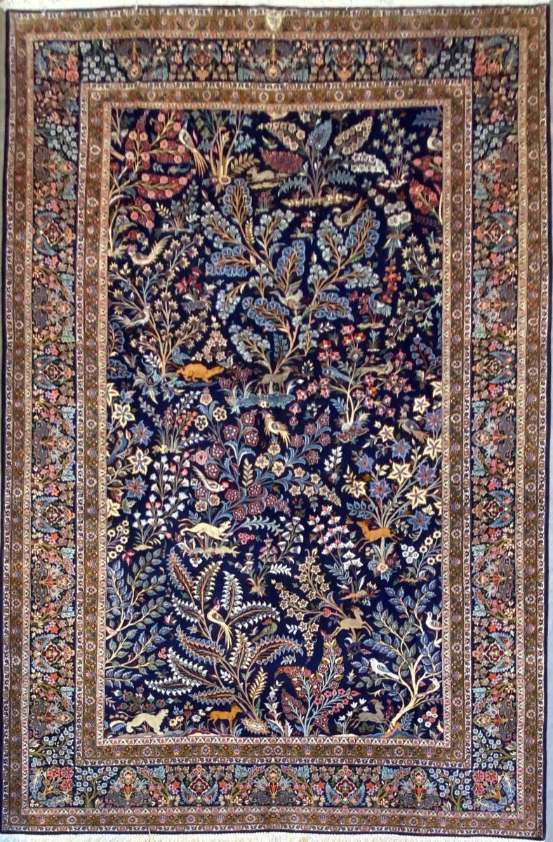 Fine Hand-Knotted Persian Kashan Carpet