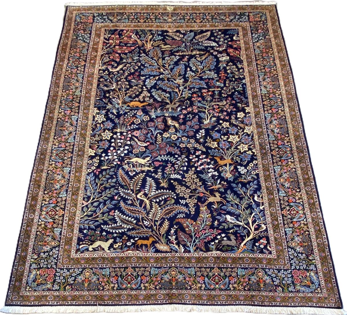 Fine Hand-Knotted Persian Kashan Carpet