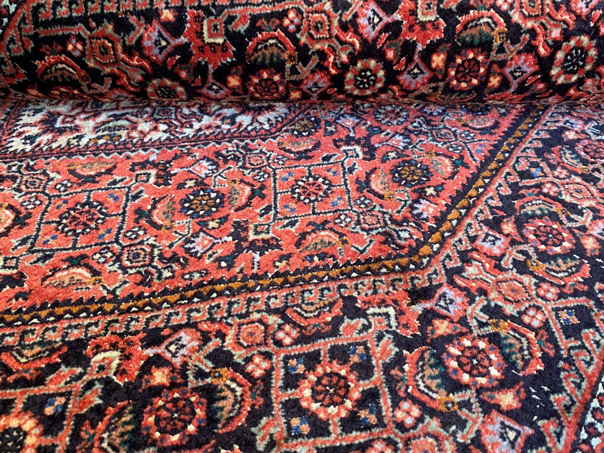 Fine Hand-Knotted Persian Bidjar Boukan Rug