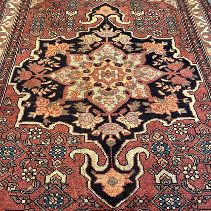 Fine Hand-Knotted Persian Bidjar Rug
