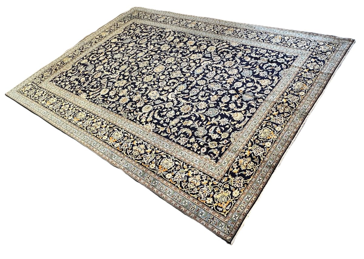 Fine Hand-knotted Royal Persian Kashan Carpet
