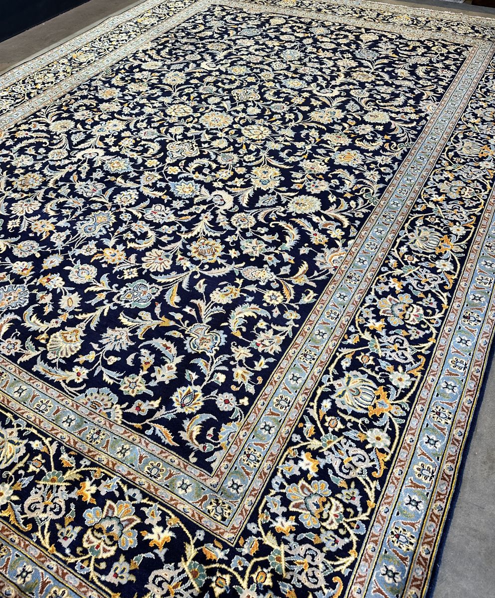 Fine Hand-knotted Royal Persian Kashan Carpet