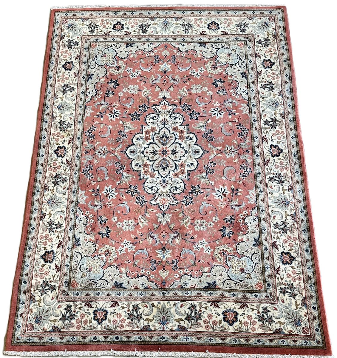 Fine Hand-Knotted Persian Kashan Carpet