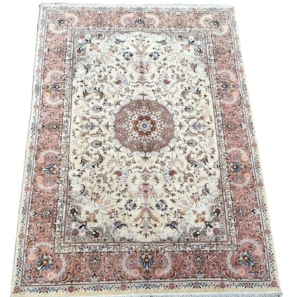 Fine Hand-Knotted Persian Tabriz Carpet