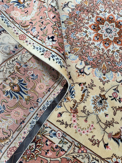 Fine Hand-Knotted Persian Tabriz Carpet