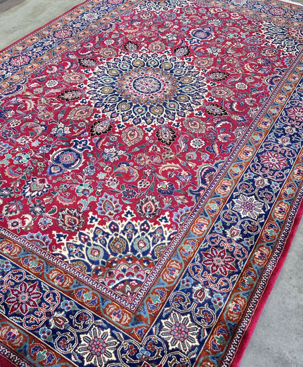 Fine Hand-Knotted Persian Kashmar Carpet