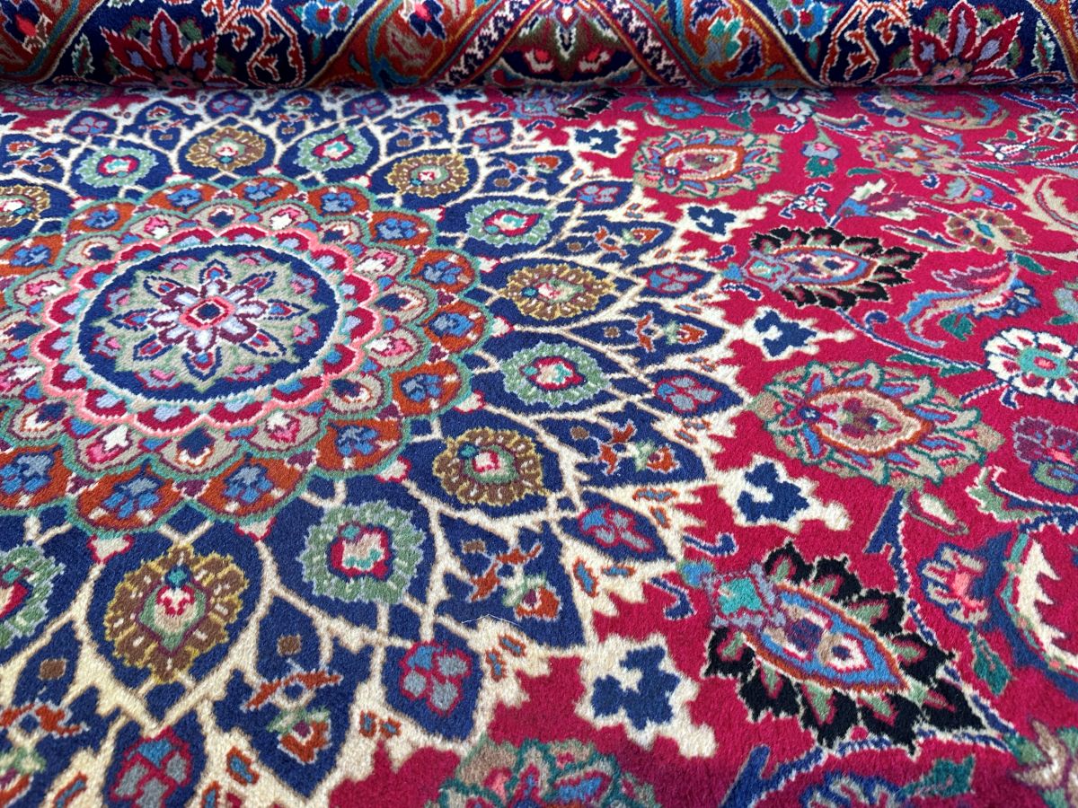 Fine Hand-Knotted Persian Kashmar Carpet