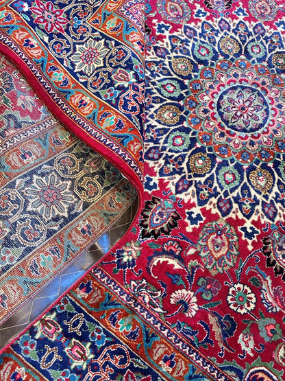 Fine Hand-Knotted Persian Kashmar Carpet