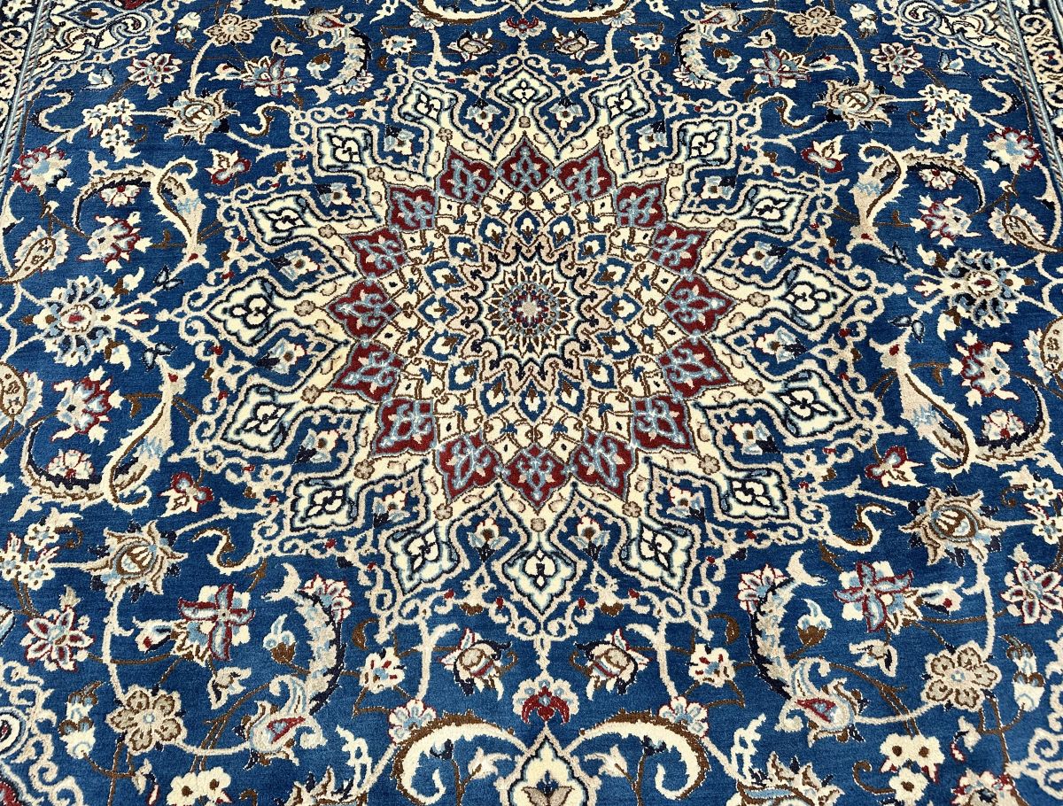 Fine Hand-Knotted Persian Naien Carpet