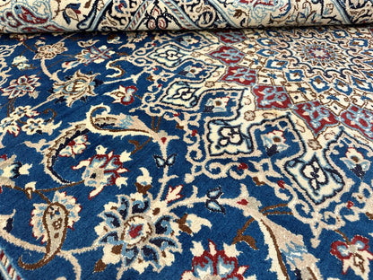 Fine Hand-Knotted Persian Naien Carpet