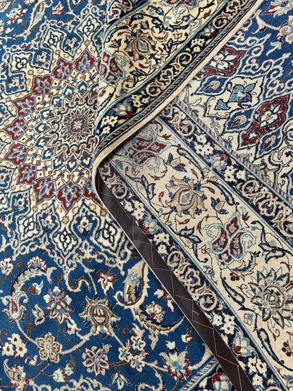 Fine Hand-Knotted Persian Naien Carpet