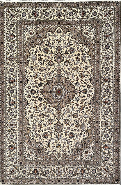 Fine Hand-Knotted Persian Kashan Carpet