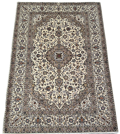 Fine Hand-Knotted Persian Kashan Carpet