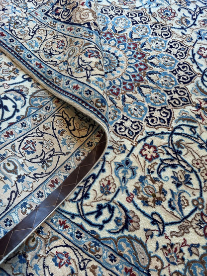 Fine Hand-Knotted Persian Naien Carpet