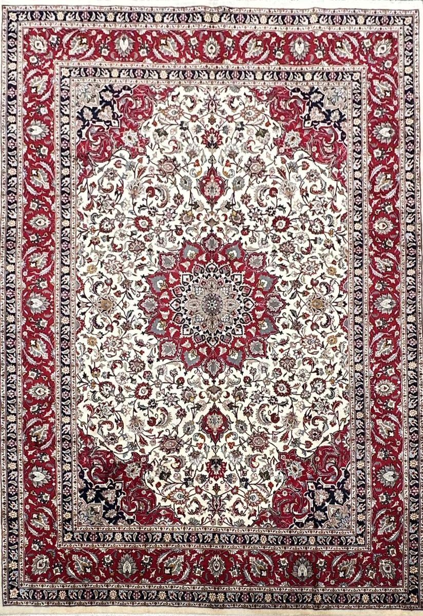 Fine Hand-Knotted Persian Kashmar Carpet