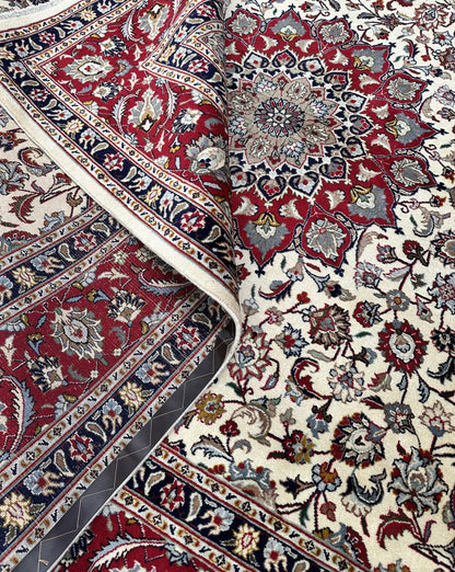 Fine Hand-Knotted Persian Kashmar Carpet