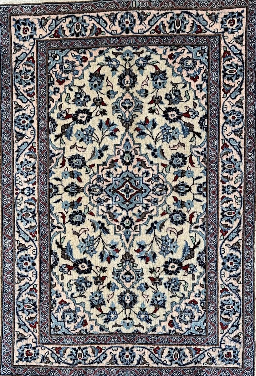 Hand-knotted Persian Kashan Carpet