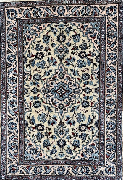 Hand-knotted Persian Kashan Carpet