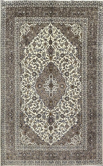 Fine Hand-Knotted Persian Kashan Carpet