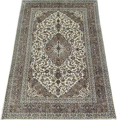 Fine Hand-Knotted Persian Kashan Carpet