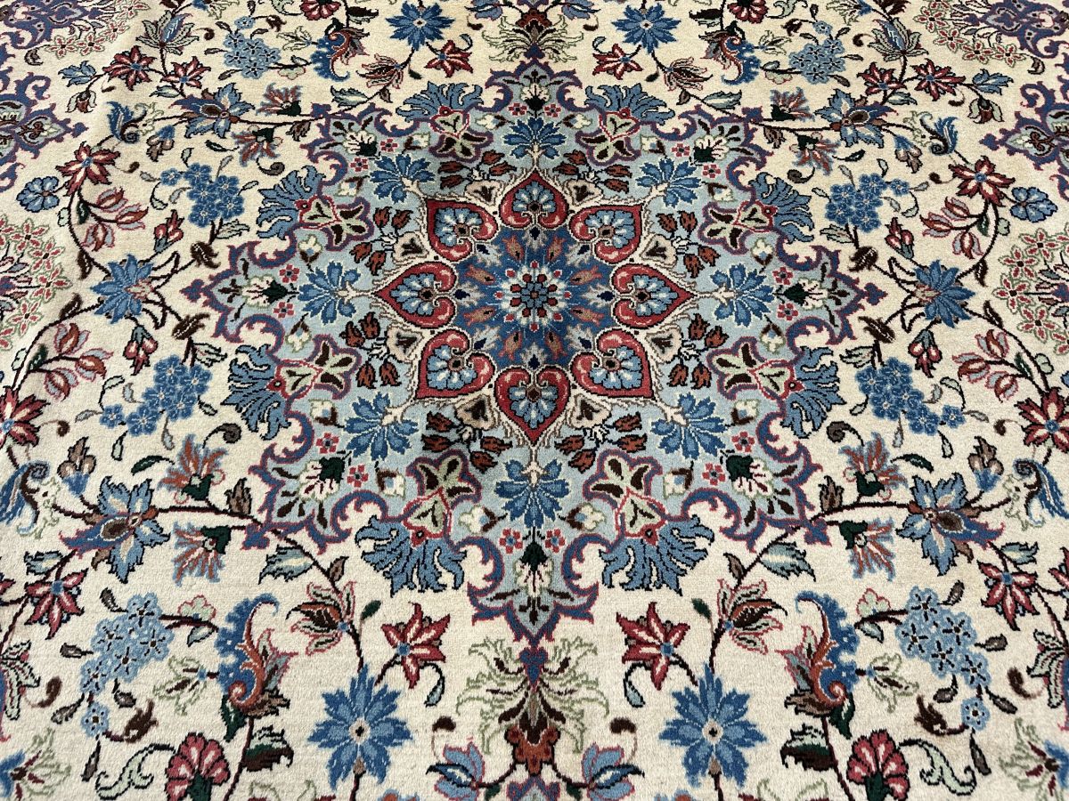 Fine Hand-Knotted Persian Yazd Carpet