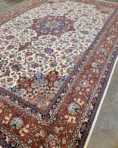 Fine Hand-Knotted Persian Tabriz Carpet