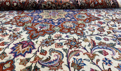 Fine Hand-Knotted Persian Tabriz Carpet