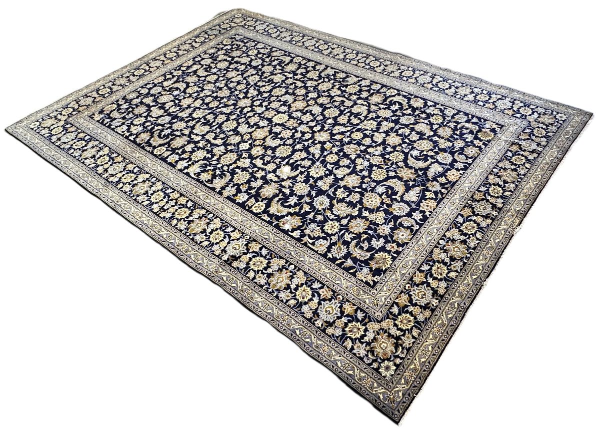 Fine Hand-knotted Royal Persian Kashan Carpet