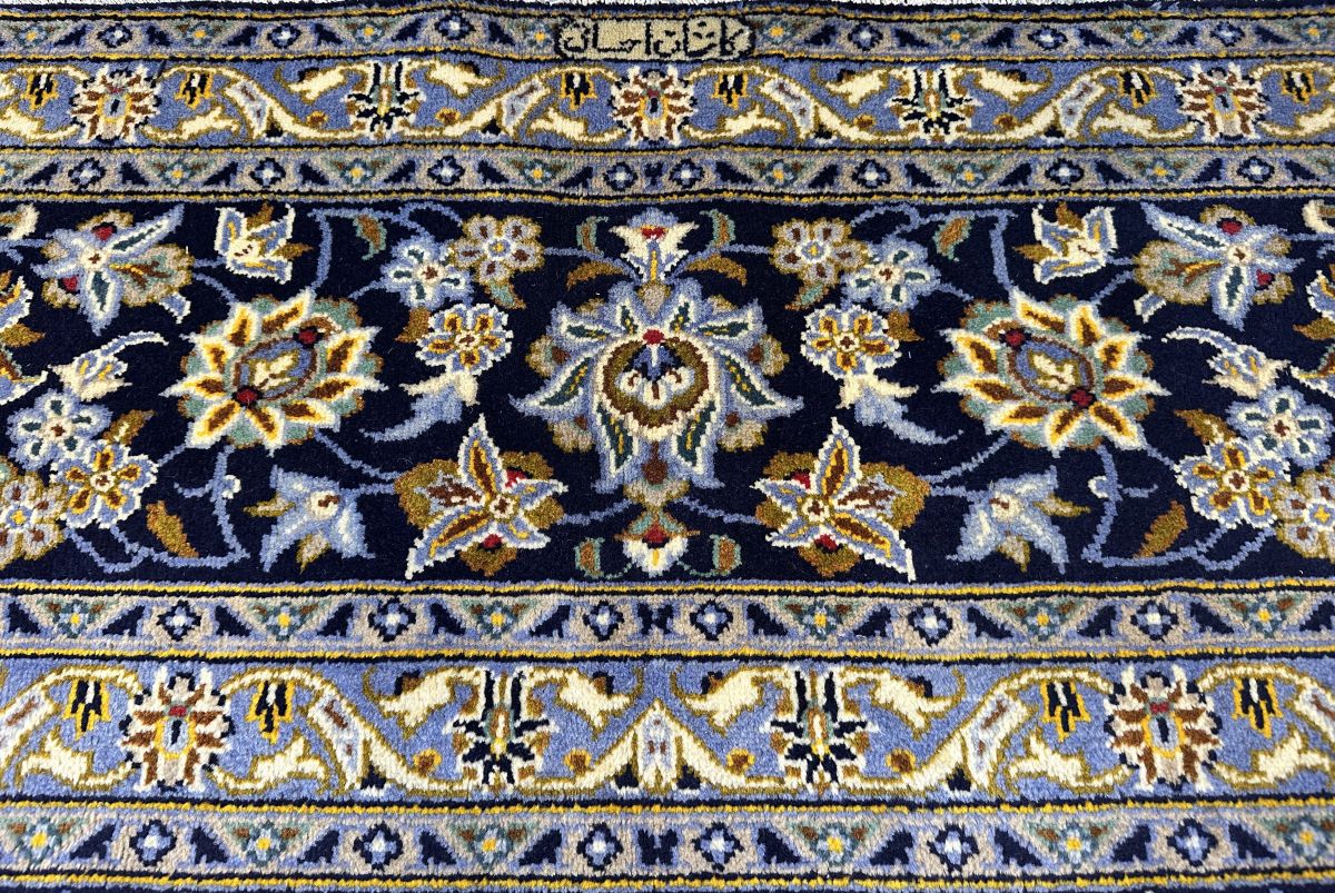 Fine Hand-knotted Royal Persian Kashan Carpet