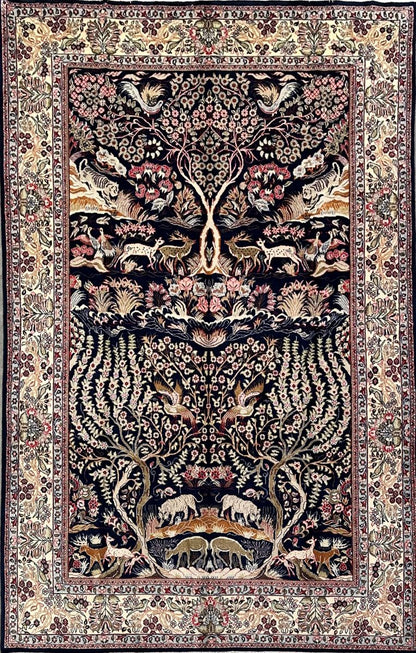 Fine Hand-Knotted Persian Kashan Carpet