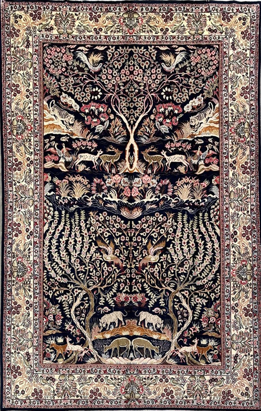 Fine Hand-Knotted Persian Kashan Carpet
