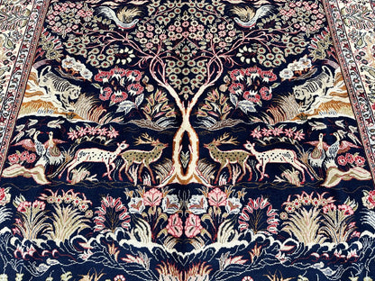 Fine Hand-Knotted Persian Kashan Carpet