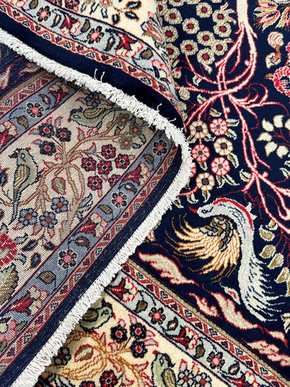 Fine Hand-Knotted Persian Kashan Carpet