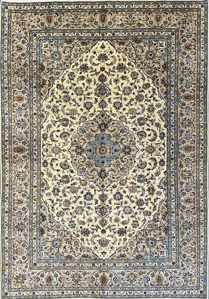 Fine Hand-Knotted Persian Kashan Carpet