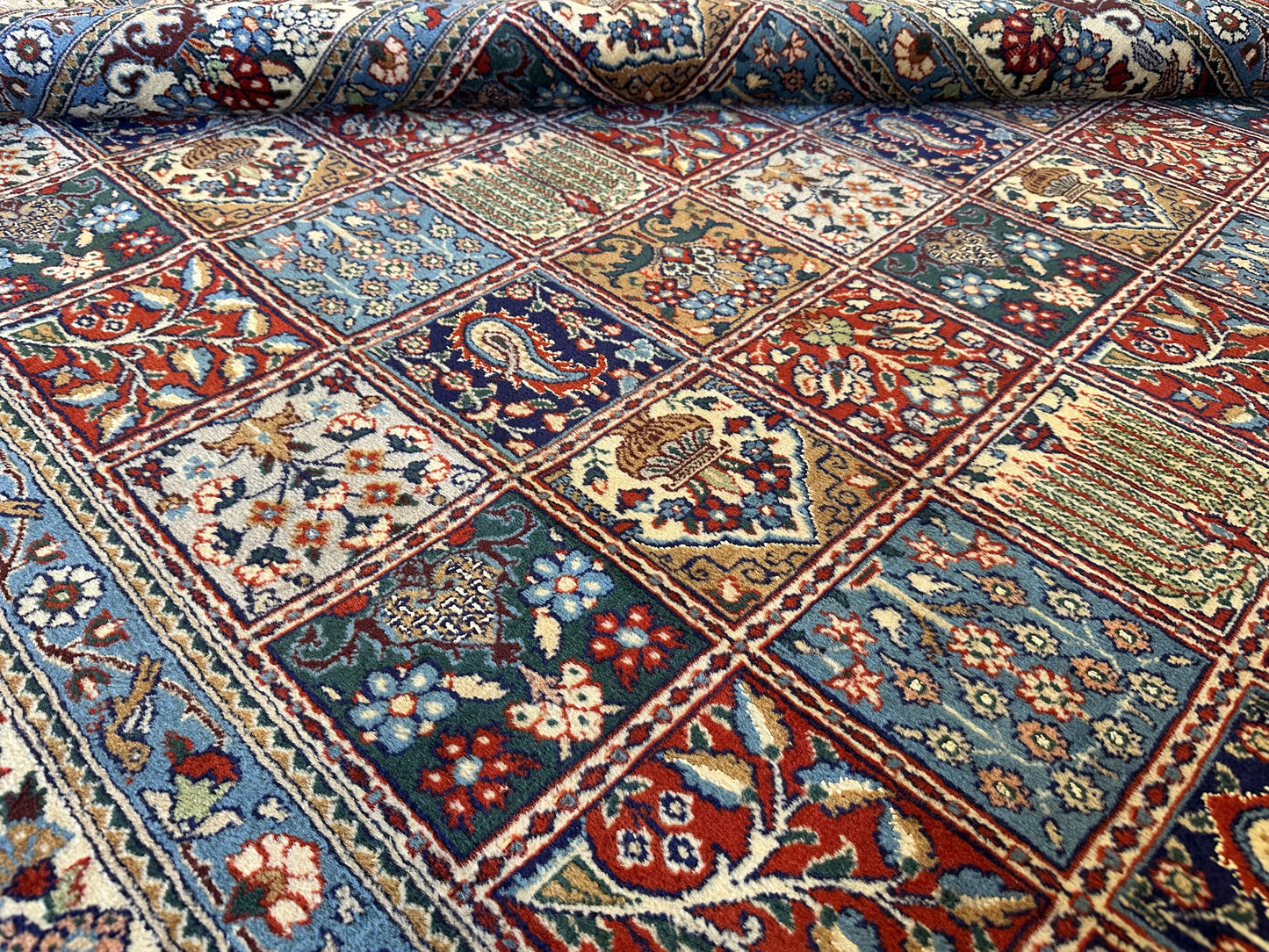 Fine Hand-Knotted Persian Birjand Mood Carpet