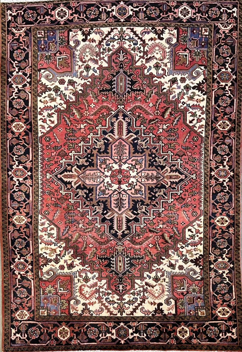Hand-knotted Traditional Persian Heriz Carpet