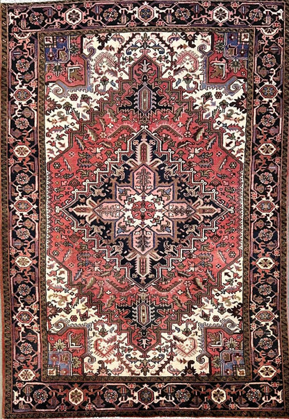 Hand-knotted Traditional Persian Heriz Carpet