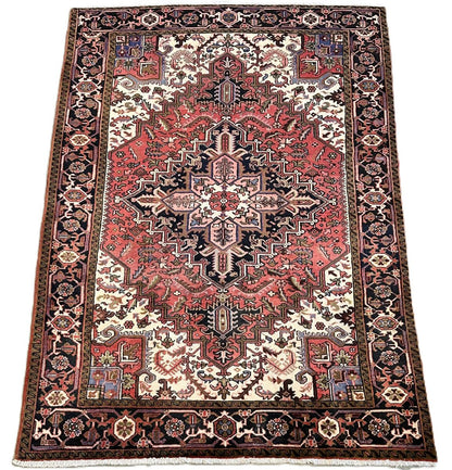 Hand-knotted Traditional Persian Heriz Carpet