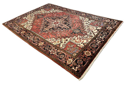 Hand-knotted Traditional Persian Heriz Carpet
