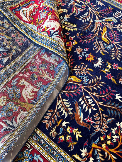 Fine Hand-Knotted Persian Kashan Carpet