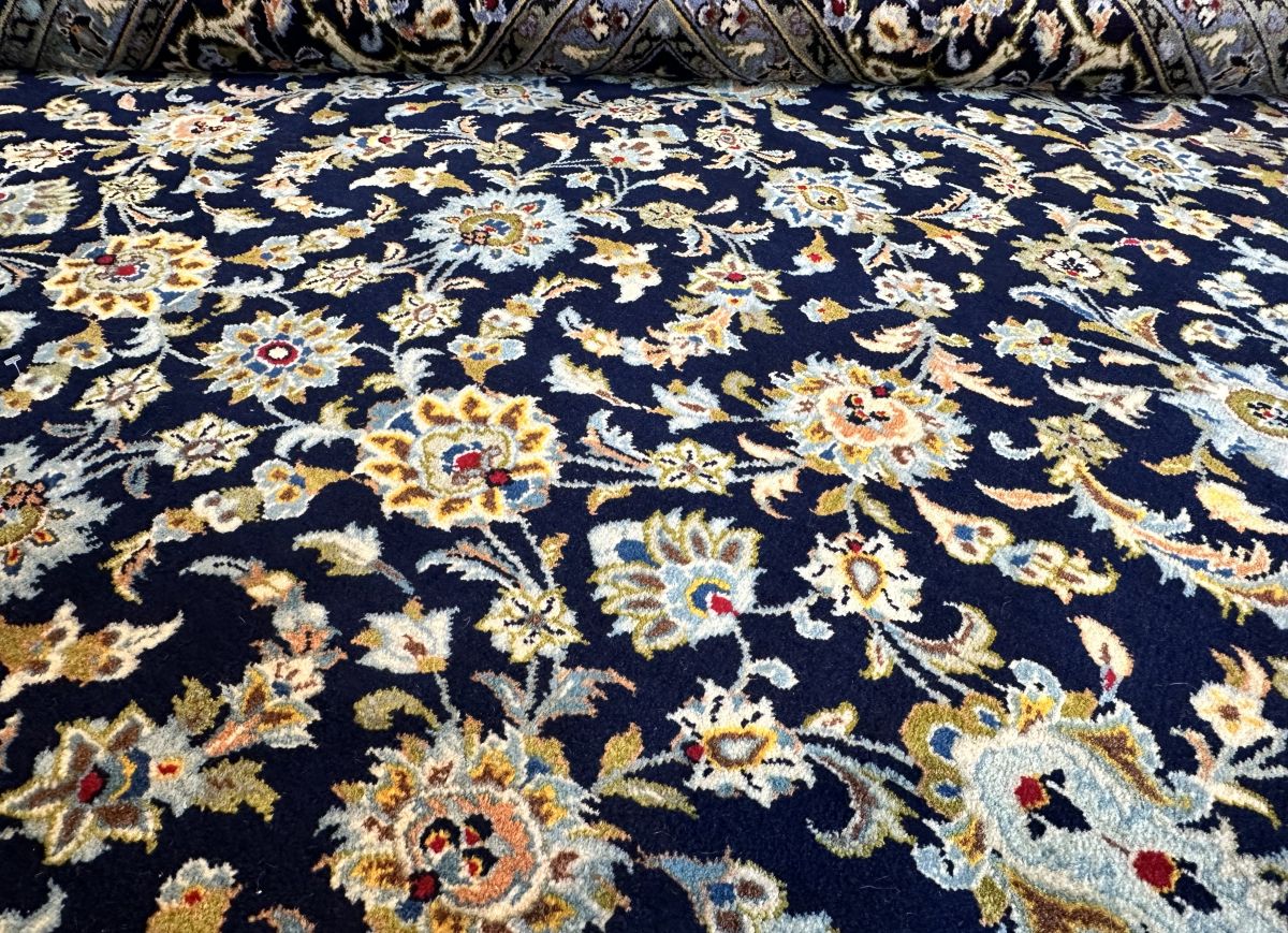 Fine Hand-Knotted Royal Persian Kashan Carpet