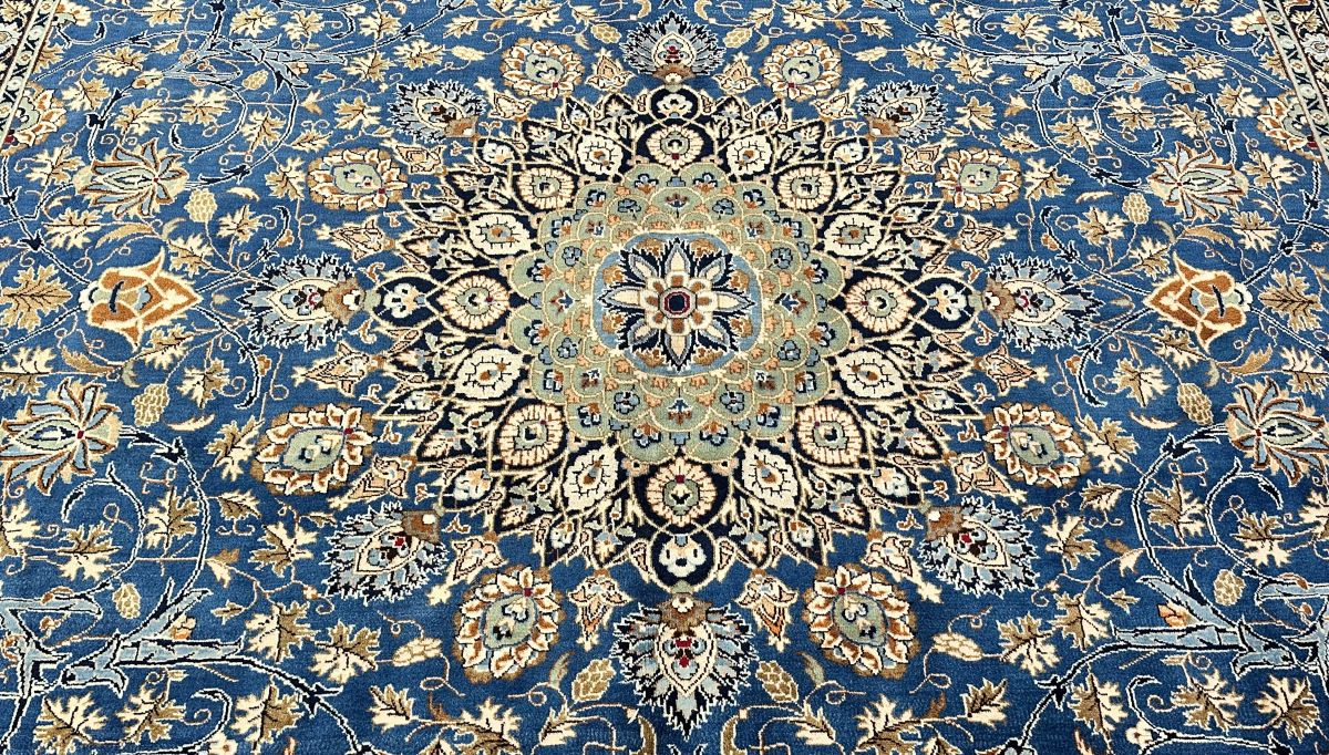Fine Hand-Knotted Persian Kashmar Carpet