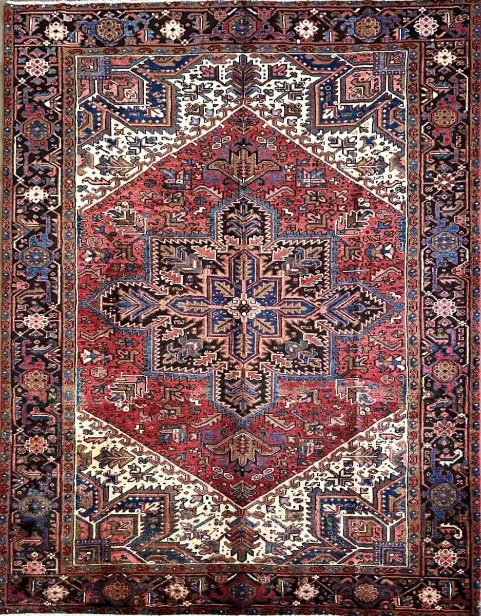 Hand-knotted Traditional Persian Heriz Carpet
