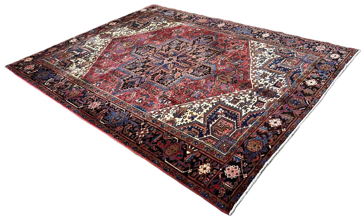 Hand-knotted Traditional Persian Heriz Carpet