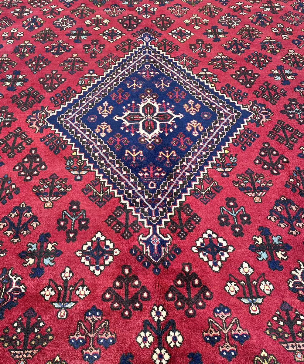 Fine Hand-Knotted Persian Meymeh Carpet