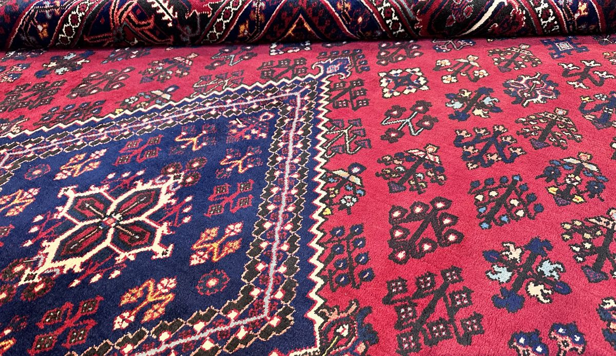 Fine Hand-Knotted Persian Meymeh Carpet